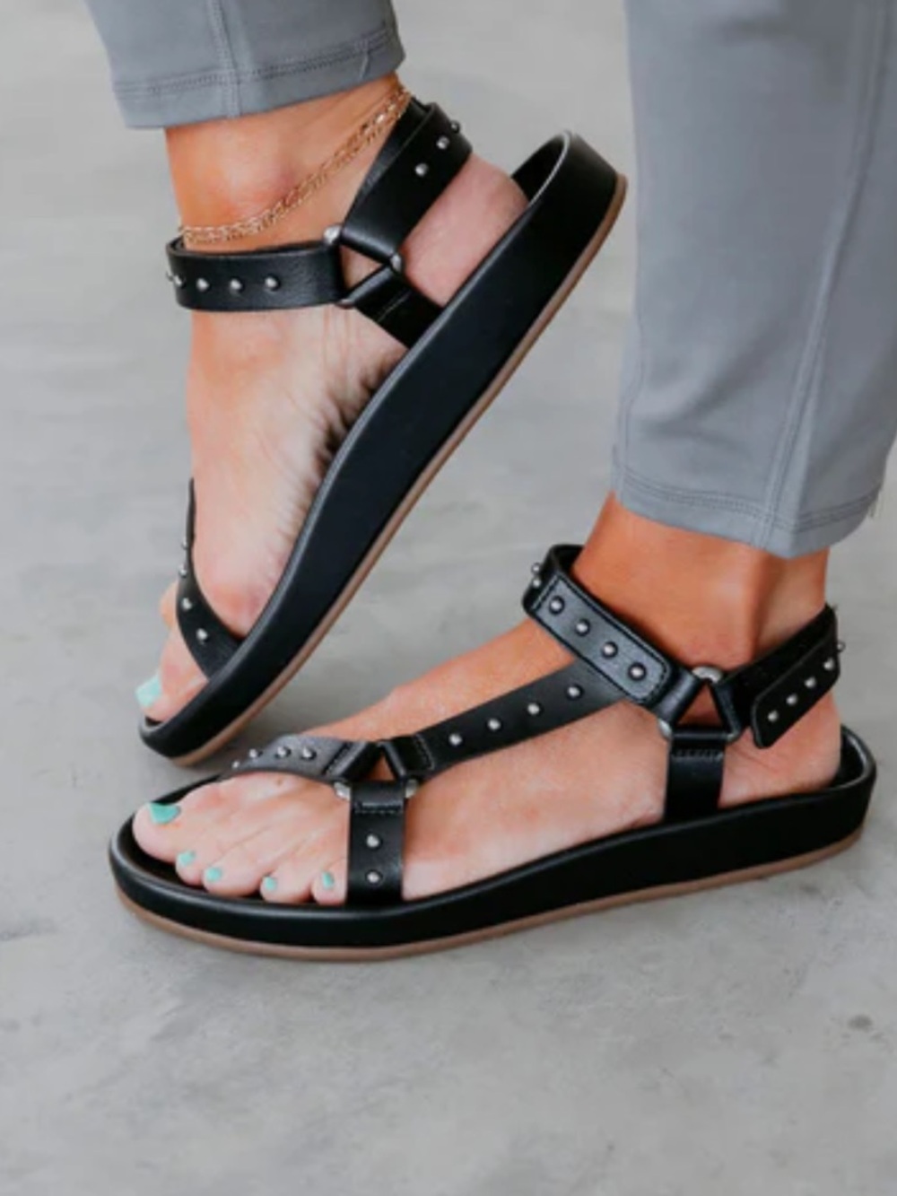 MIA Zaria Black Studded Ankle-Strap Platform Sandals NEW IN BOX size 8.5